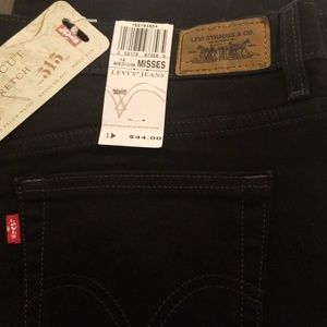 Black Levi's 515 boot cut